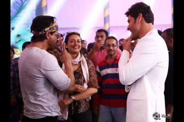 Shah Rukh Khan Meets Mahesh Babu